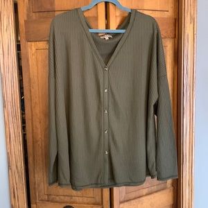 Wonderful waffle knit button down long sleeve shirt.  SZ 2x